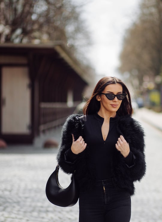 Evening Casual Outfit Idea — All Black Winter Outfits