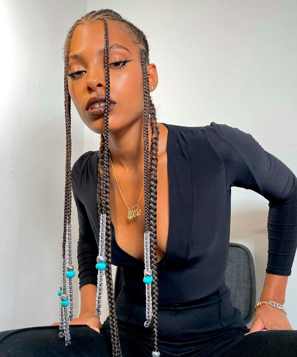 High Ponytail with Blonde Tips — Winter Braids for Black Women