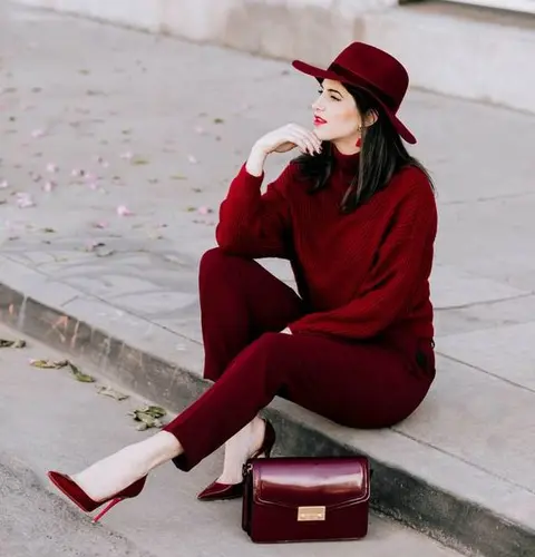 Burgundy Pointed-Toe Heels Outfit Idea — Burgundy Outfits