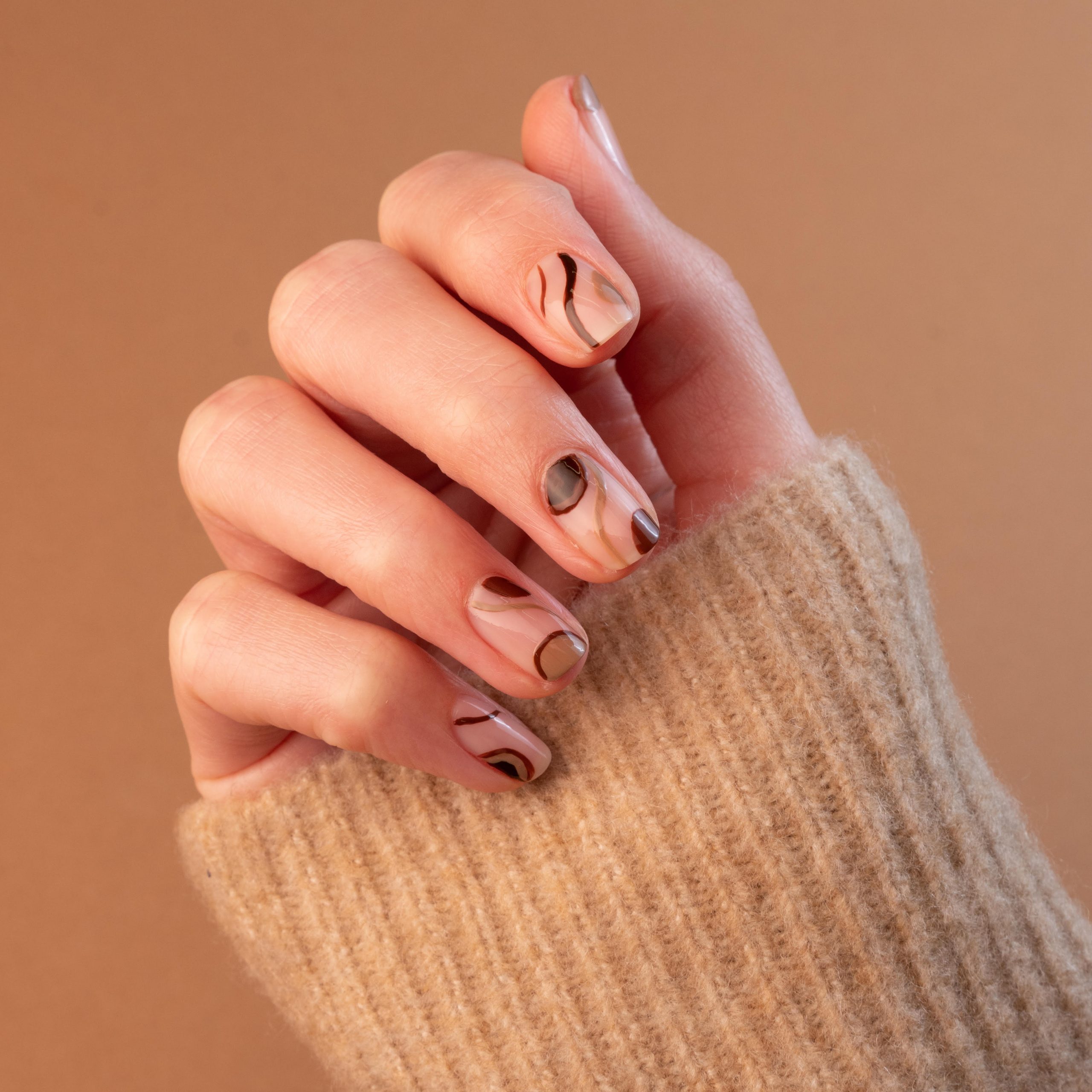 Mocha Swirls and Dots Medium Oval Nails — Mocha Nails