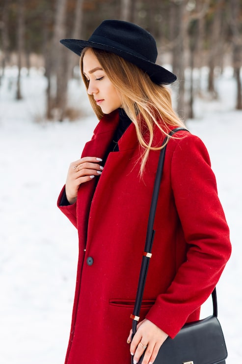 Vibrant Red Wool Coat for a Dressy Winter Statement Vibrant Red Wool Coat for a Dressy Winter Statement — Dressy Winter Outfits