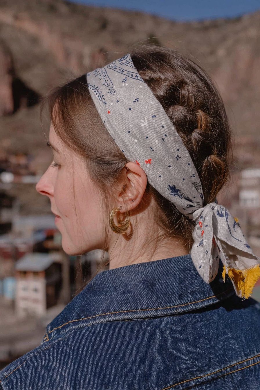 Curly Dark Brown with Blonde Highlights and Bandana Curly Dark Brown with Blonde Highlights and Bandana — Winter Hairstyles with Scarf