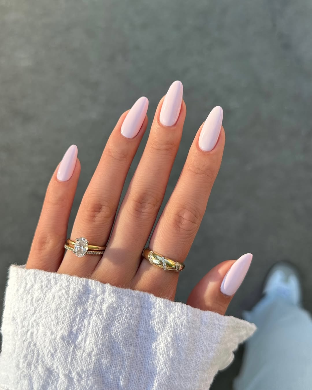 Pale Pink Glossy Almond Nails Pale Pink Glossy Almond Nails — Winter Almond Nails