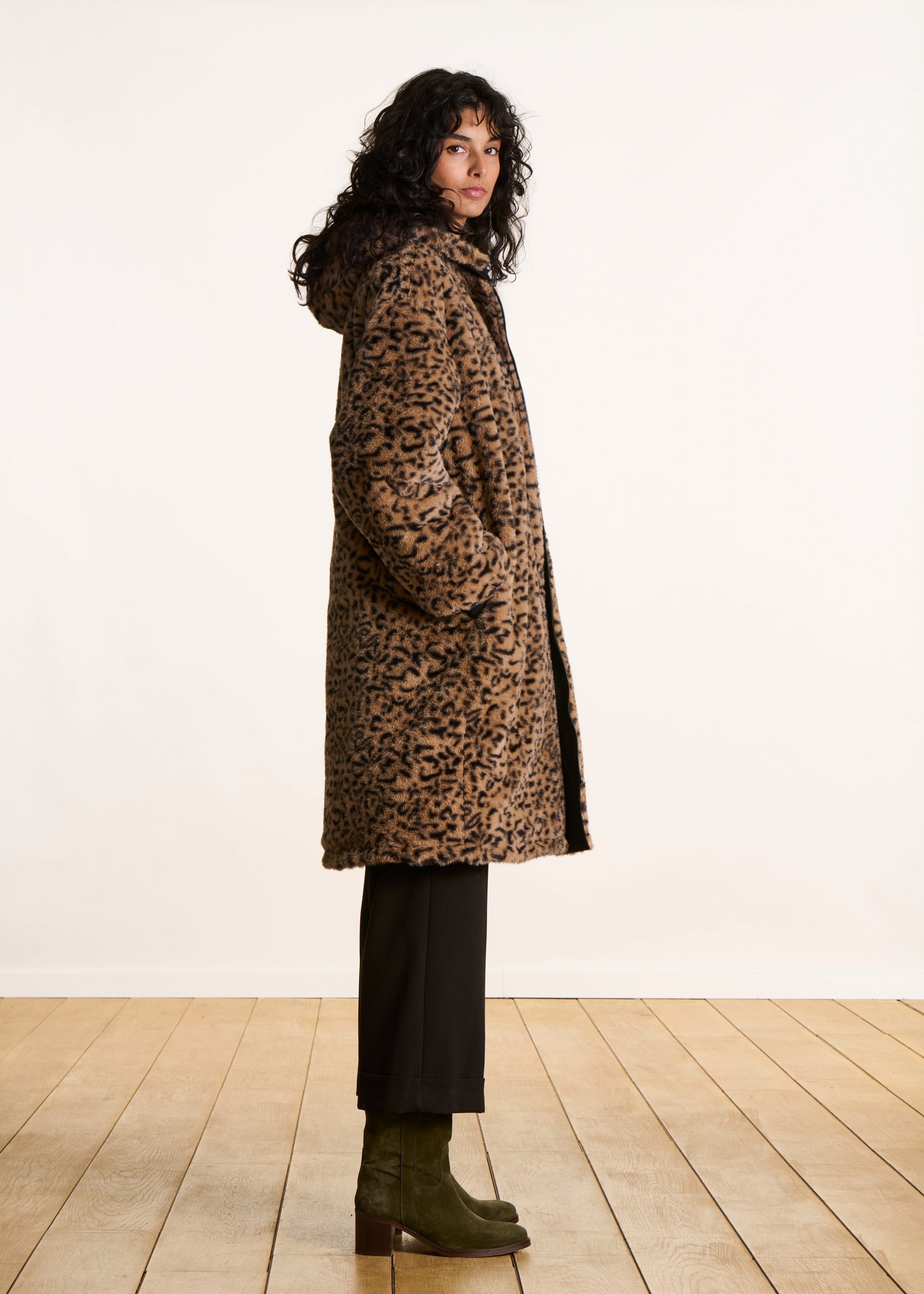 Long Hooded Leopard Coat with Wide-Leg Pants Long Hooded Leopard Coat with Wide-Leg Pants — Leopard Coat Outfits