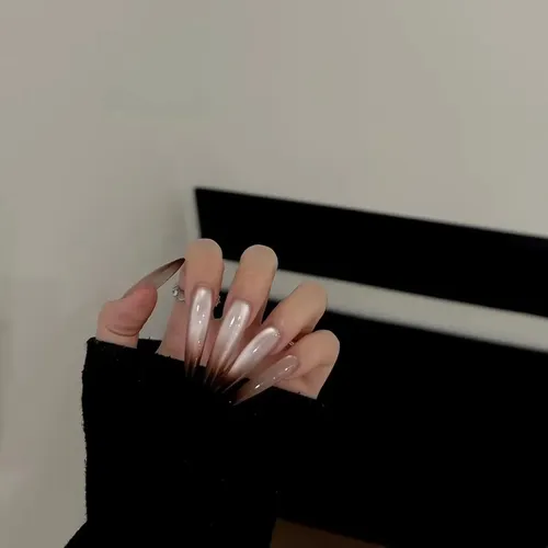 Glossy Cat-Eye Visual Idea Glossy Cat-Eye Visual Idea — Cute Winter Nails