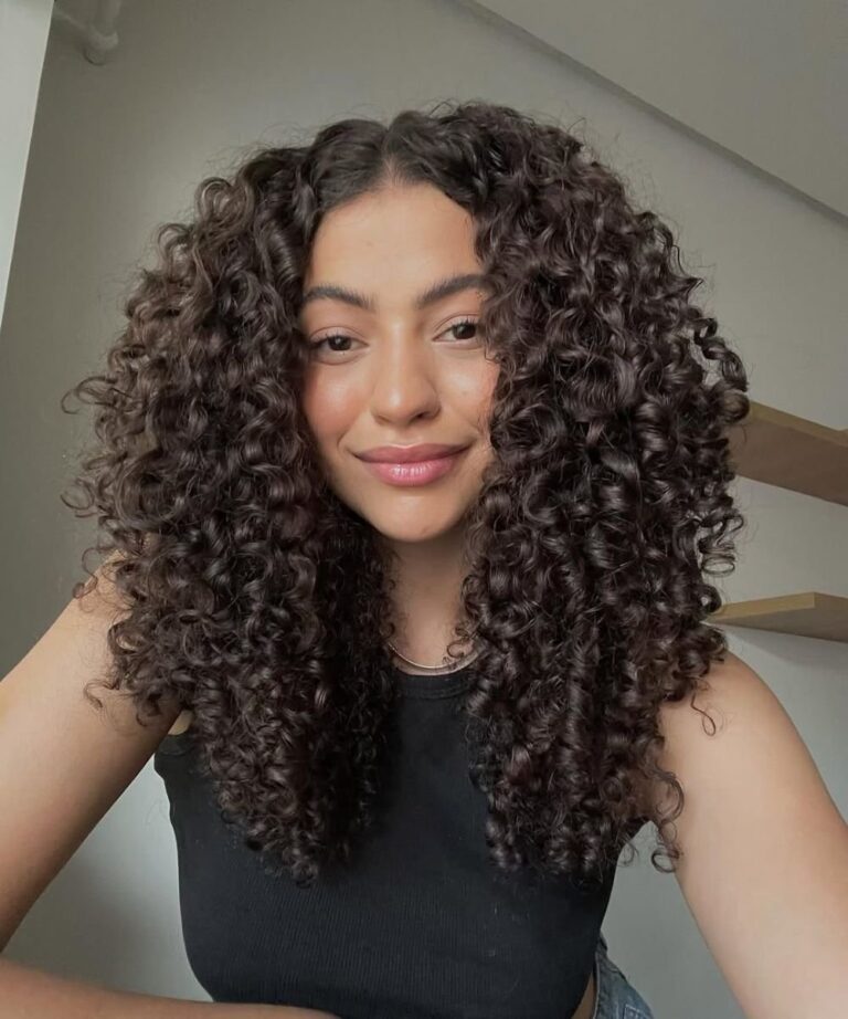 17 Winter Hairstyles for Thin Hair 2027: Voluminous Blowouts & Ponytails