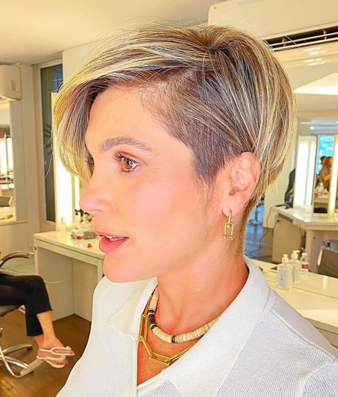 Icy Blonde Pixie with Dimension Icy Blonde Pixie with Dimension — Icy Blonde Hair