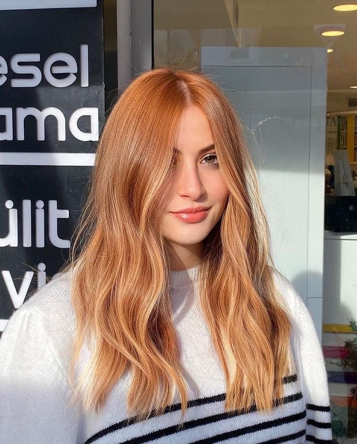 Vibrant Strawberry Blonde Balayage Vibrant Strawberry Blonde Balayage — Winter Hair Colors for Plus Size Women