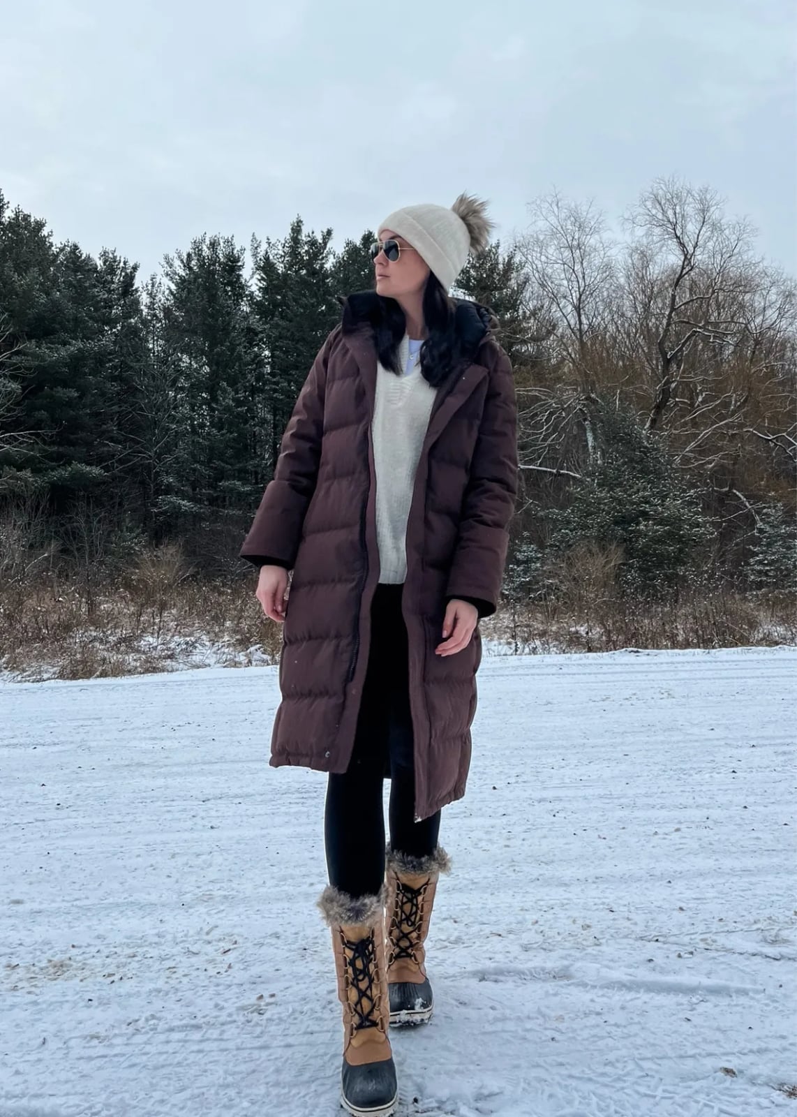 Winter-ready Black Leggings with Puffer Coat Winter-ready Black Leggings with Puffer Coat — Aesthetic Black Leggings Outfit