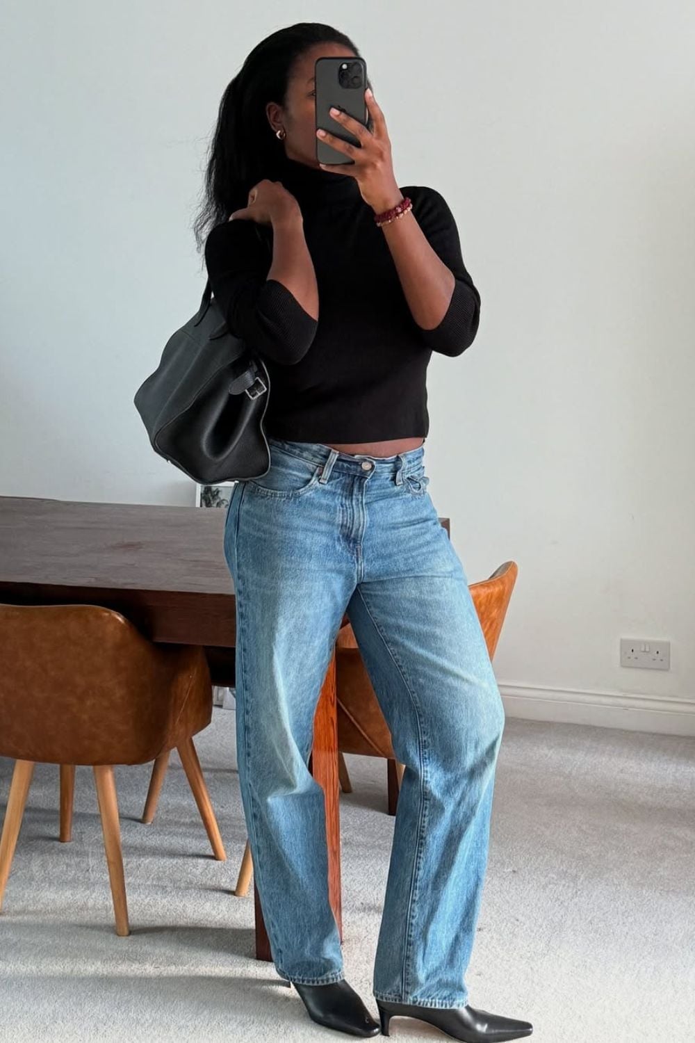 Turtleneck Sweater With Wide Leg Jeans — Aesthetic Black Sweater Outfit