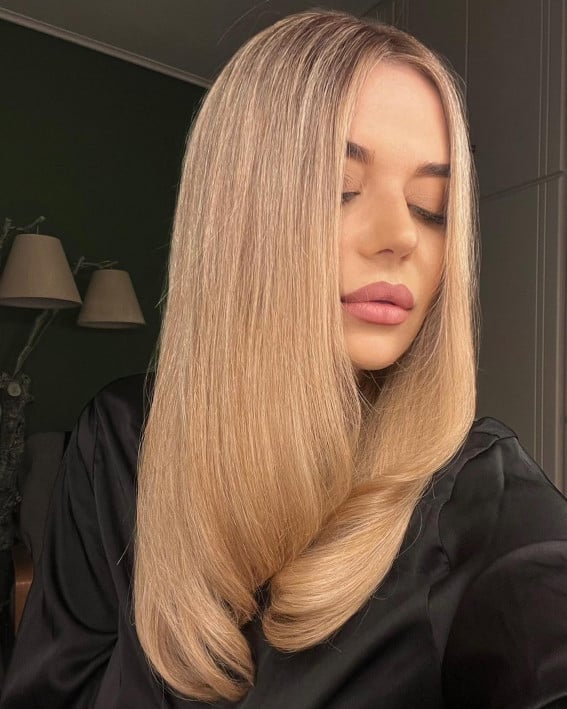 Collarbone Golden Blonde One-Length Bob — Aesthetic Blonde Hair