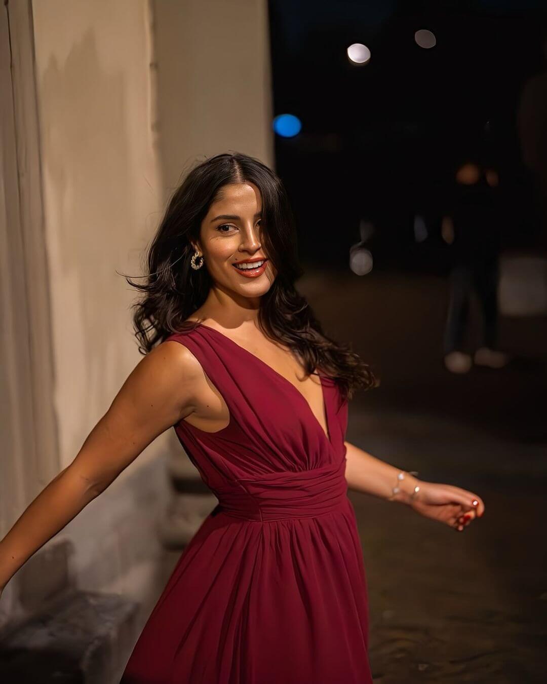 Deep Red Sleeveless A-Line V-Neck Dress — Aesthetic Dinner Dress