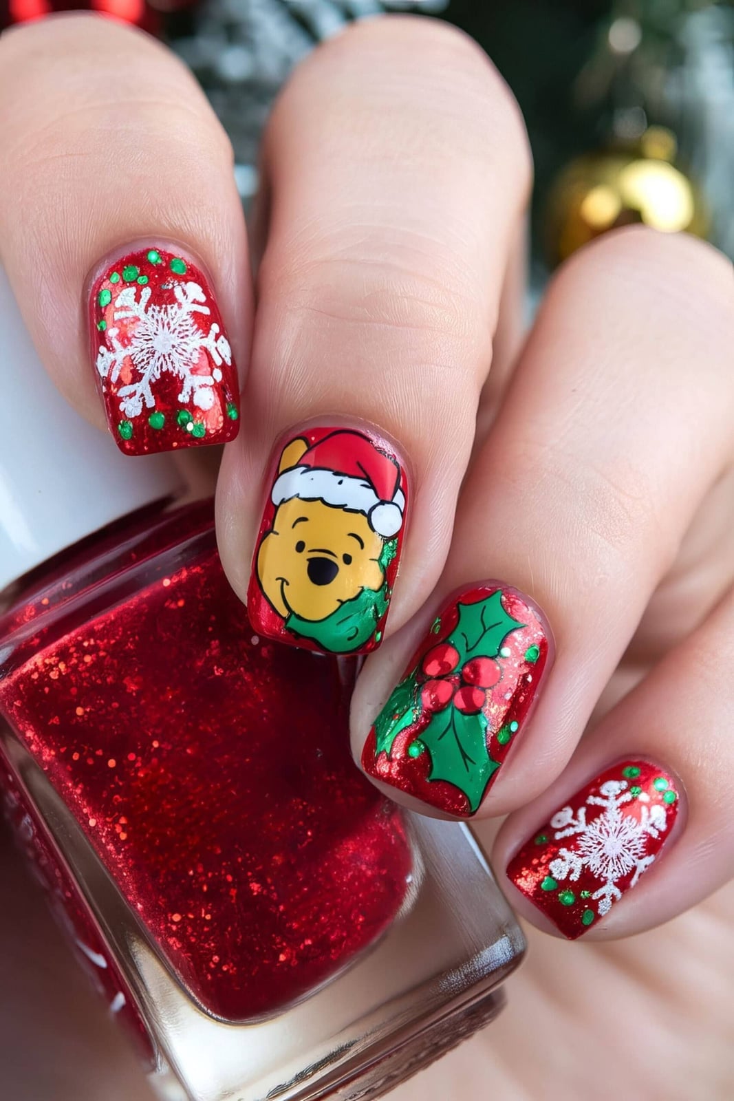 Winnie the Pooh Christmas Short Square Nails Winnie the Pooh Christmas Short Square Nails — Aesthetic Disney Nails