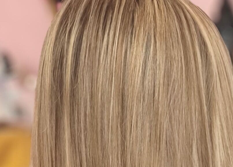 Fine Straight Golden Blonde With Highlights — Aesthetic Golden Blonde Hair