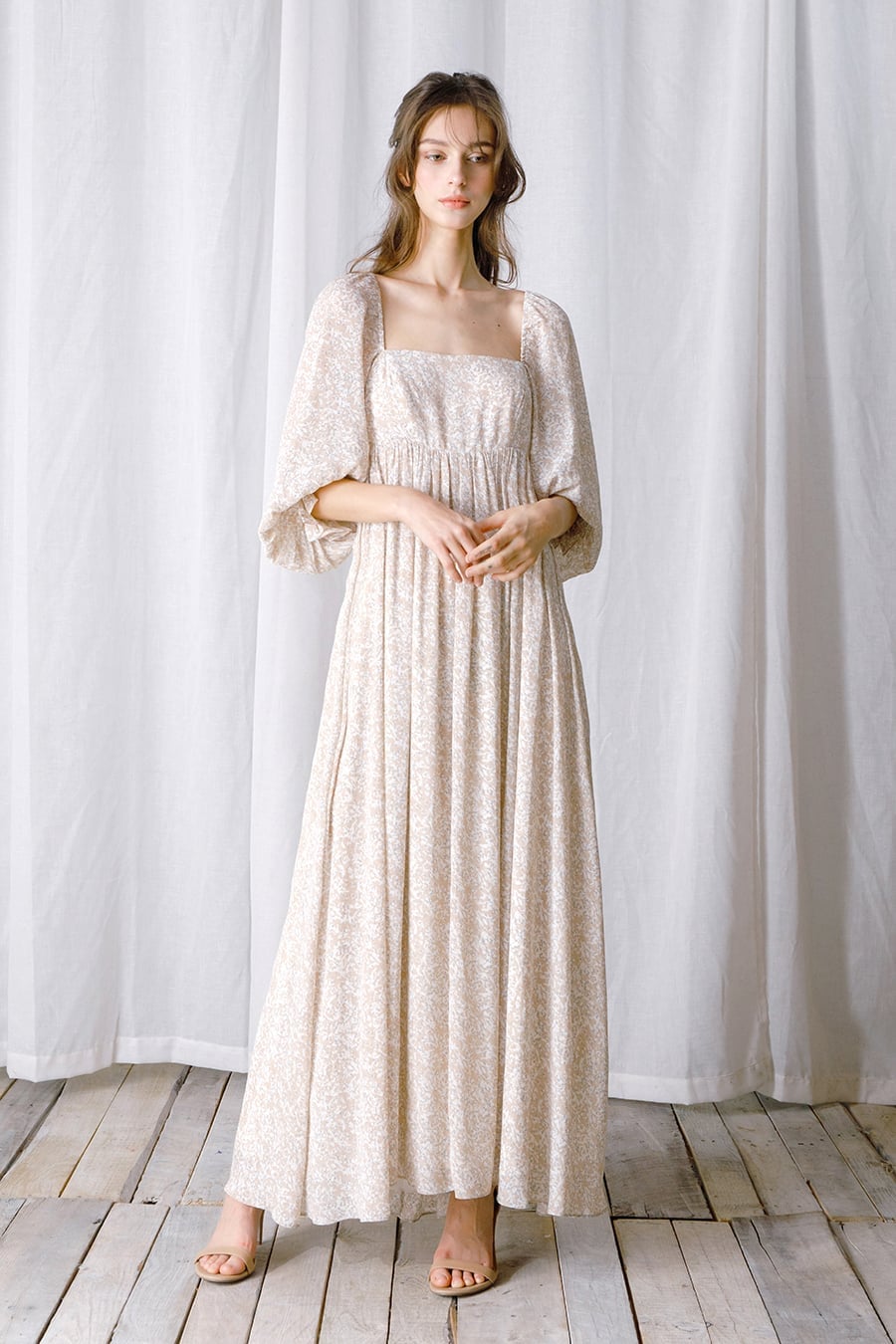 Beige Floral Print Maxi Dress With Puff Sleeves Beige Floral Print Maxi Dress With Puff Sleeves — Aesthetic Gowns Dresses