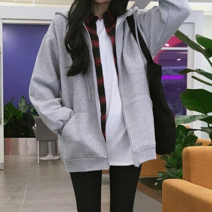 Grey Zip-Up Hoodie Over Plaid Shirt and Leggings Grey Zip-Up Hoodie Over Plaid Shirt and Leggings — Aesthetic Hoodie Outfits Women