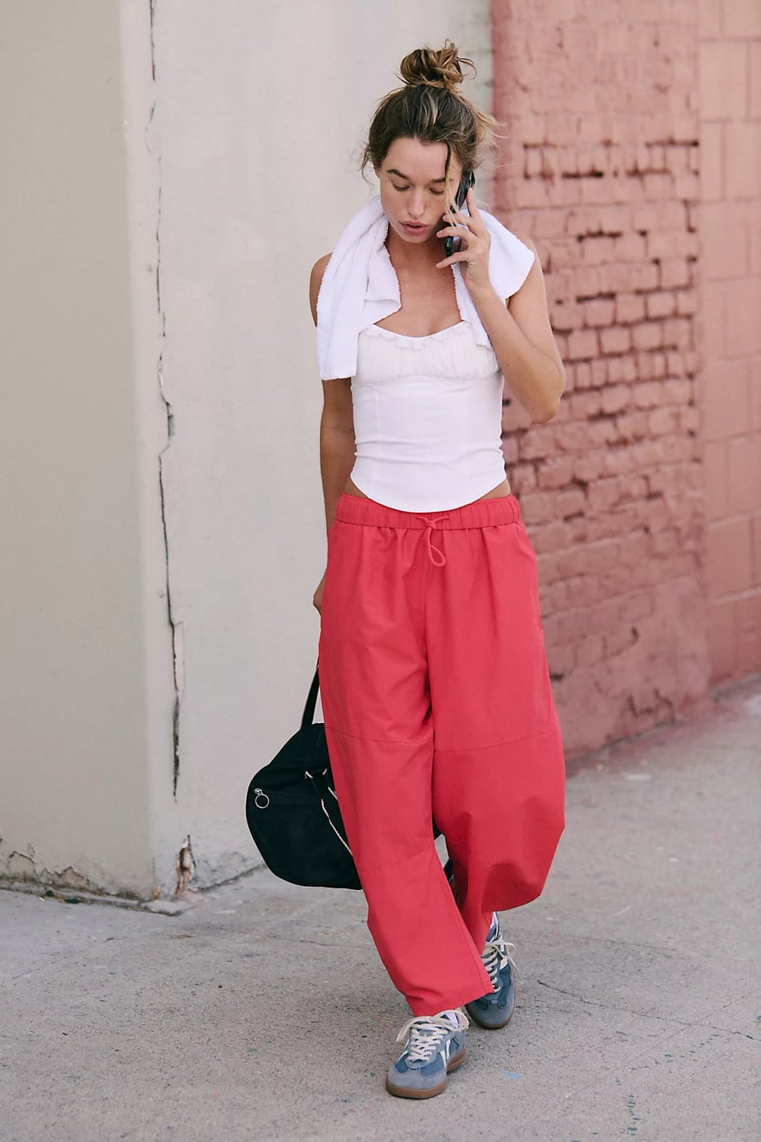 Oversized Red Sweatpants With White Corset Top — Aesthetic Red Sweatpants Outfit