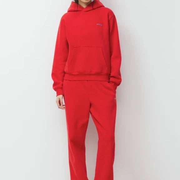 Red Fleece Hoodie And Sweatpants Set — Aesthetic Red Sweatpants Outfit