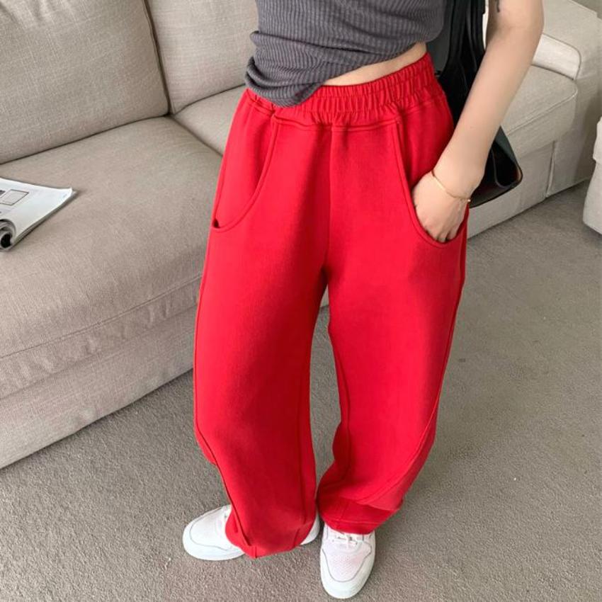 Red Wide Leg Sweatpants With Ribbed Crop Top — Aesthetic Red Sweatpants Outfit