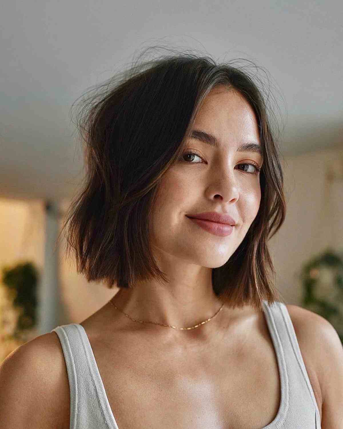 Collarbone Bob With Loose Waves — Aesthetic Short Hair Bob