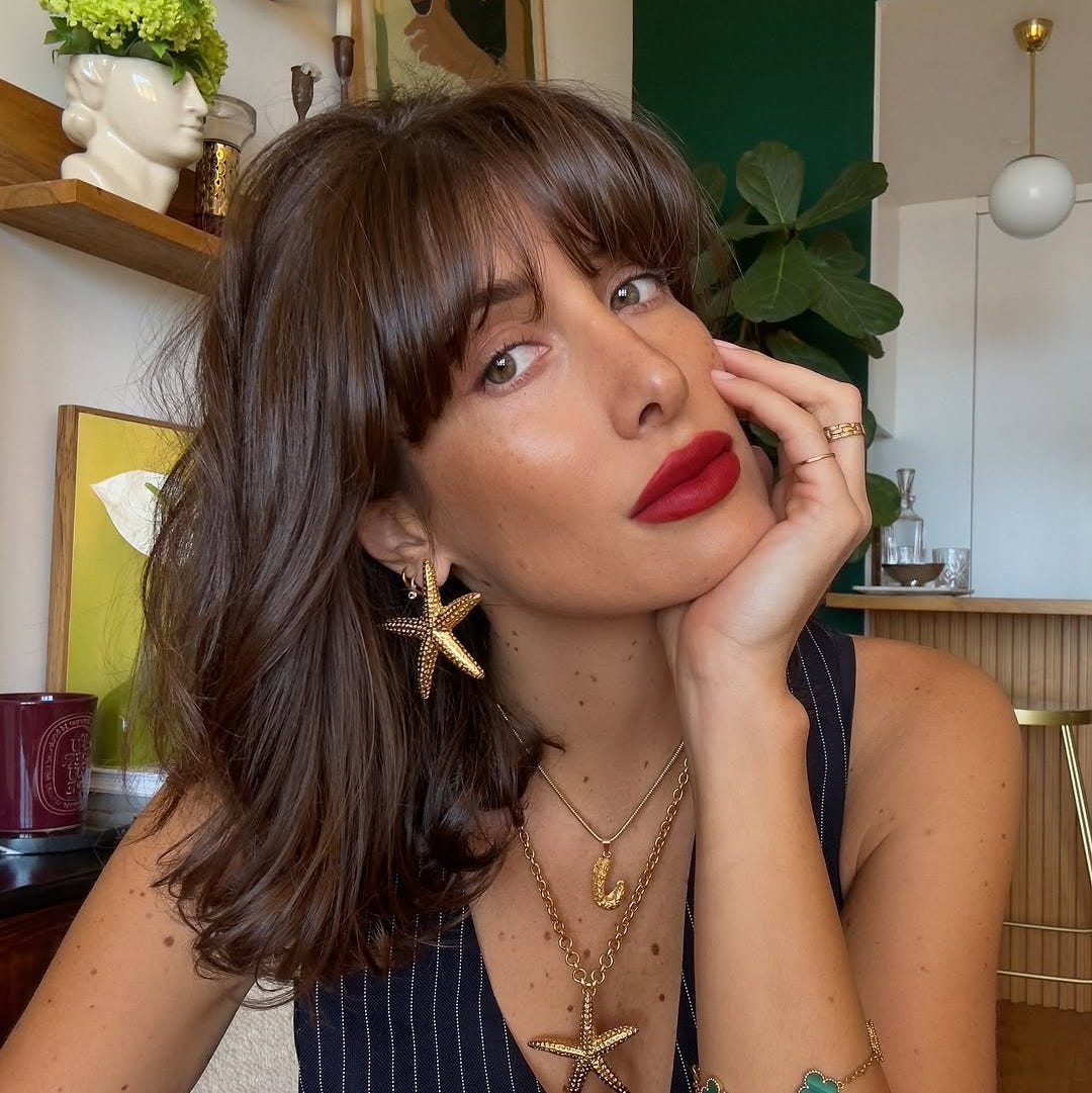 Shoulder Length Bob Textured Waves — Aesthetic Short Hair Bob