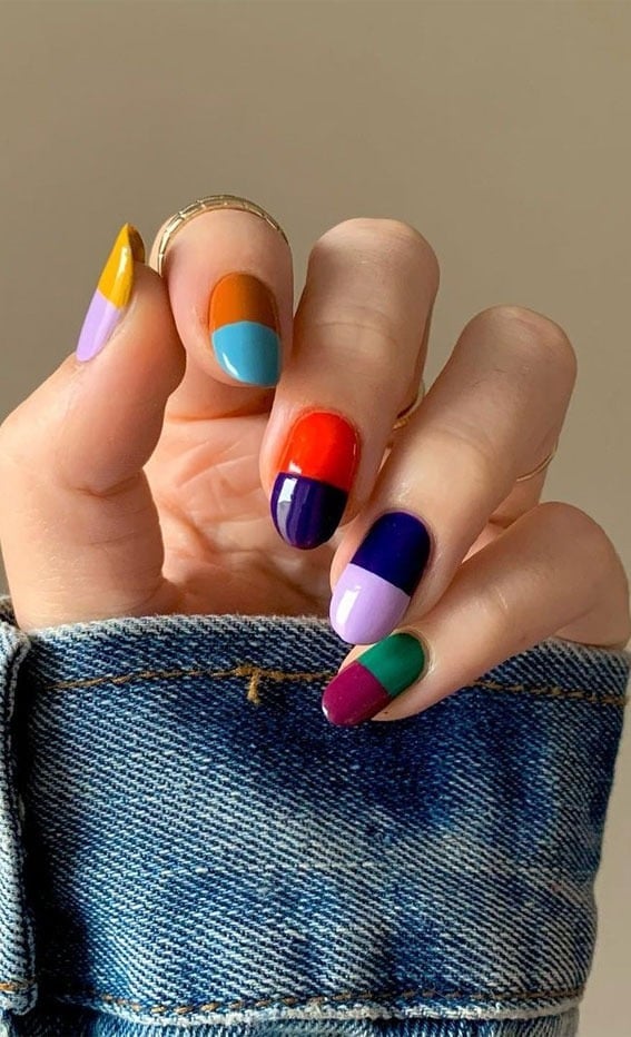 Medium Almond Plaid Metallic Sheen Nails, Close-Up Take Medium Almond Plaid Metallic Sheen Nails, Close-Up Take — Aesthetic University Nails