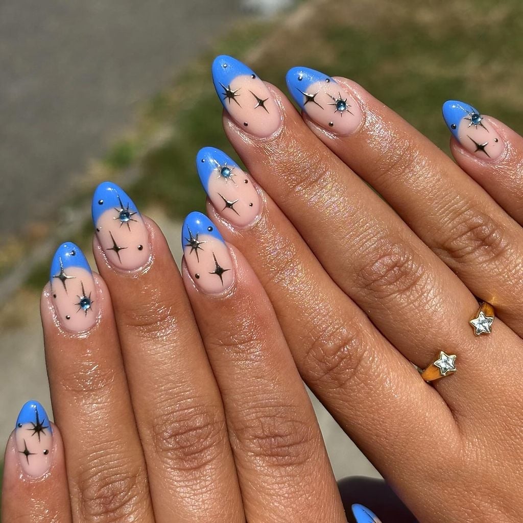 Medium Oval Blue French With Star Decals Medium Oval Blue French With Star Decals — Aesthetic University Nails