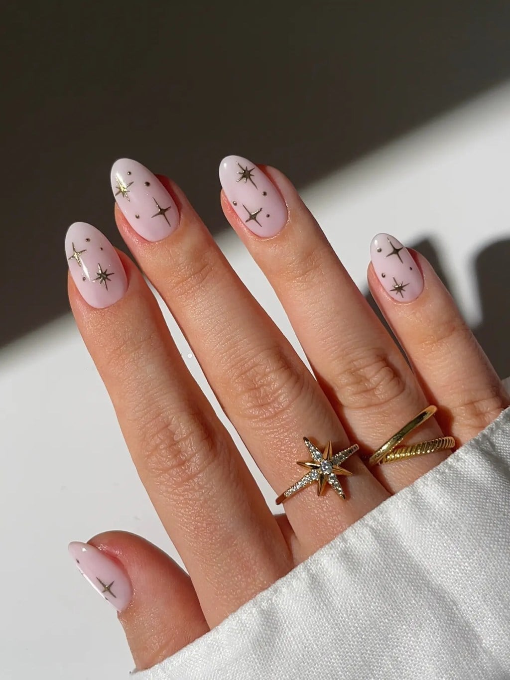 Pale Pink Almond Nails with Gold Stars and Dots Pale Pink Almond Nails with Gold Stars and Dots — Best Cute Almond Nails