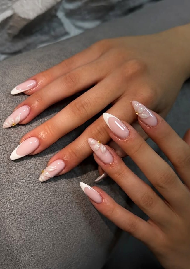 Pink Base Almond Nails with 3D White Flowers Pink Base Almond Nails with 3D White Flowers — Best Cute Almond Nails