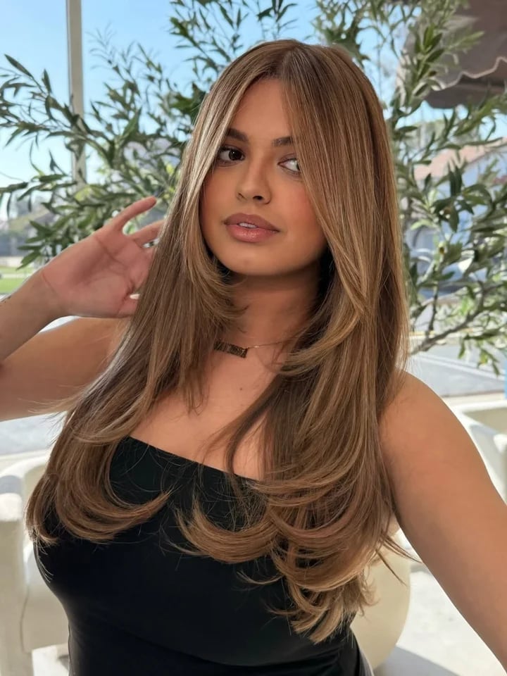 Long Layers With Curtain Bangs and Medium Brown With Blonde Balayage — Best Trendy Haircuts
