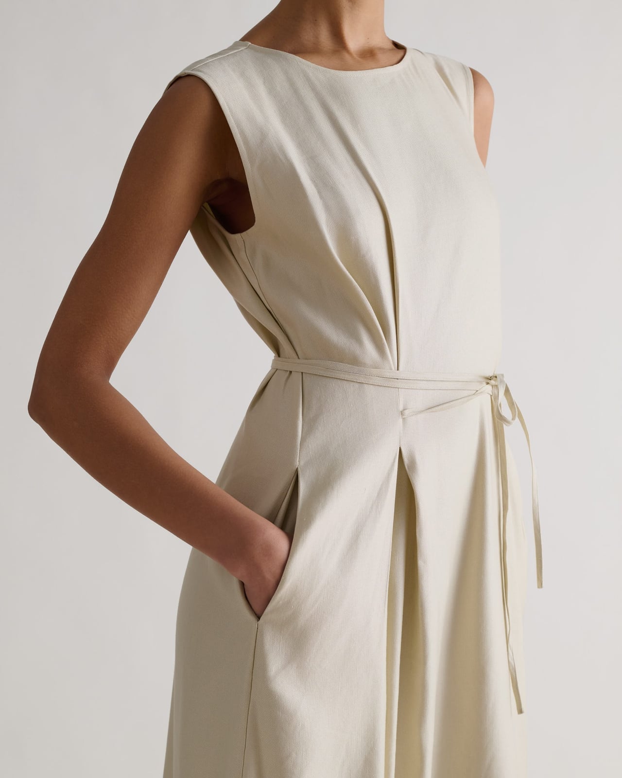 Off-White Sleeveless Linen Dress — Best Types of Dresses