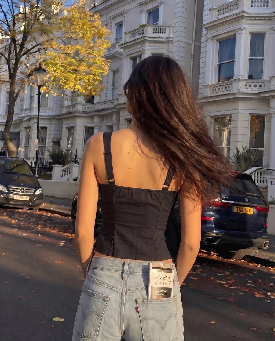 Corset Crop Top White Bow Jeans Daytime With Hoop Earrings — Chic Black Corset Outfit