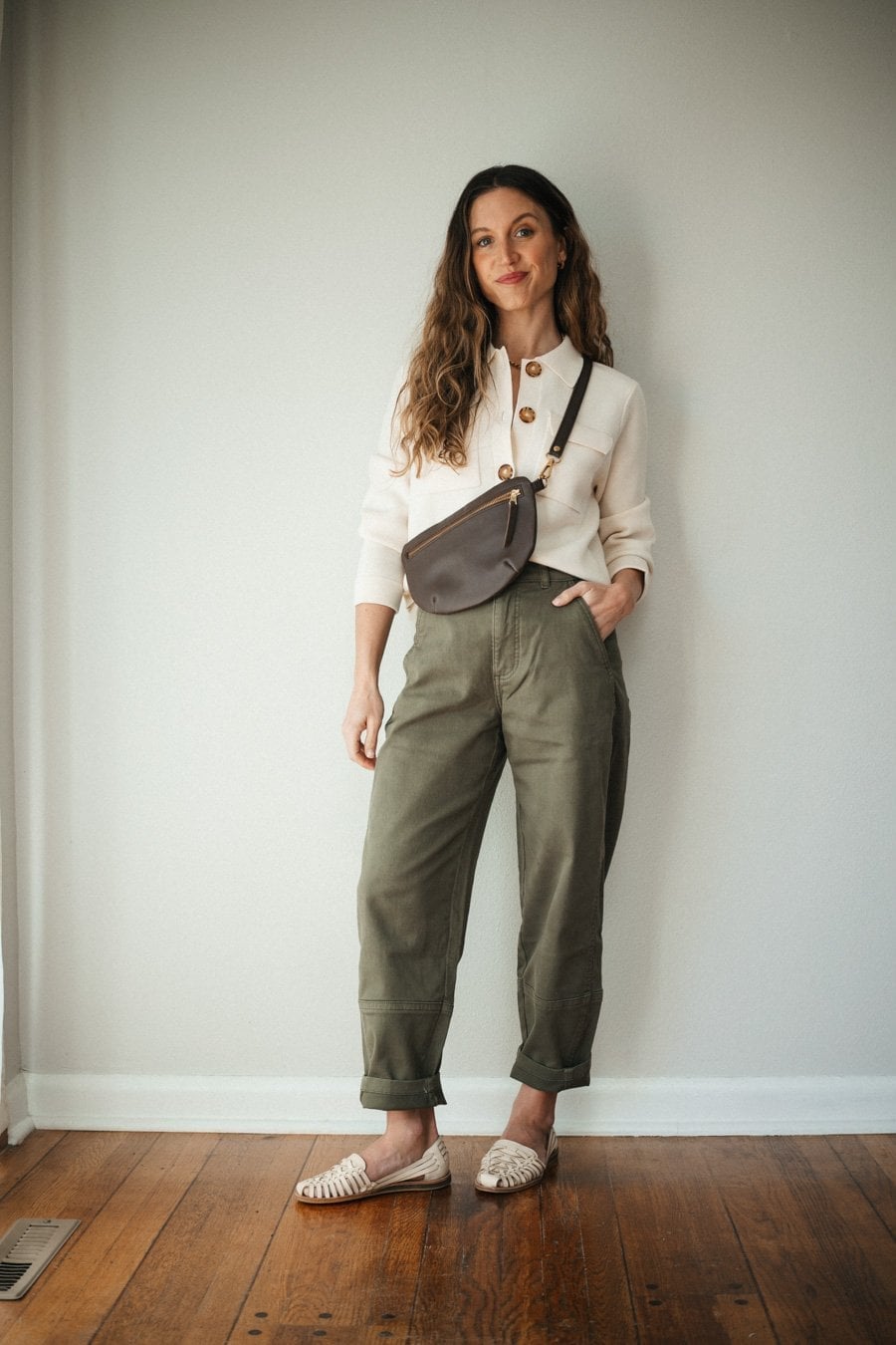 Relaxed Fit Olive Green Cargo Pants with Cuffed Hems — Chic Green Cargo Pants Outfit