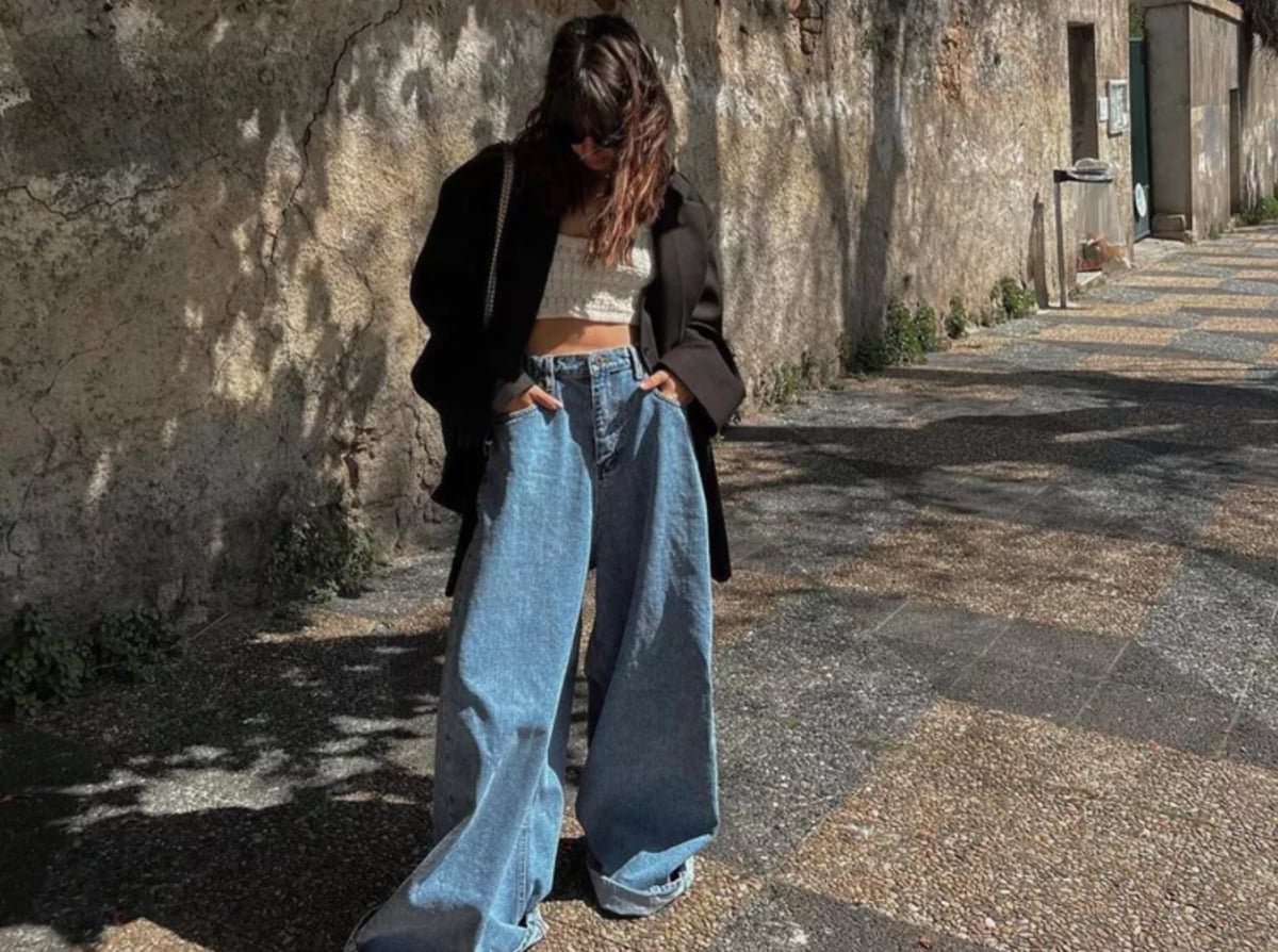 Wide Leg Denim With An Oversized Blazer Wide Leg Denim With An Oversized Blazer — Classy 2000s Outfits