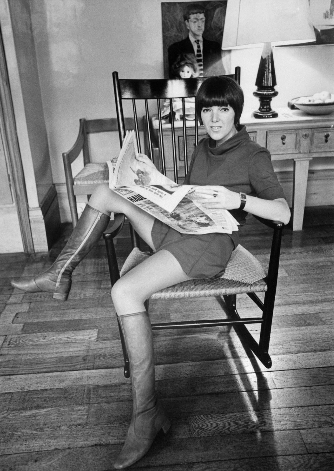 Monochromatic Brown Mini Skirt Outfit Monochromatic Brown Mini Skirt Outfit — Classy 60s Outfits