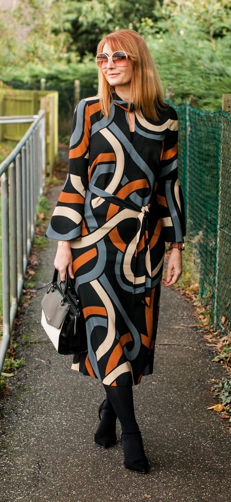 Geometric Print Midi Dress with Bell Sleeves Geometric Print Midi Dress with Bell Sleeves — Classy 70s Outfits