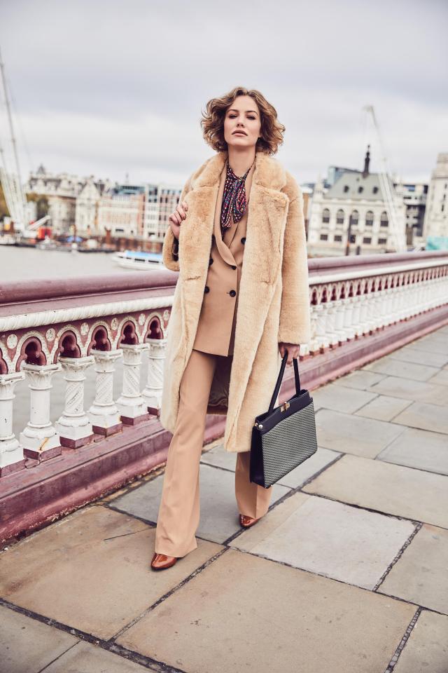 Faux Fur Coat Over Double-Breasted Suit Faux Fur Coat Over Double-Breasted Suit — Classy 70s Outfits