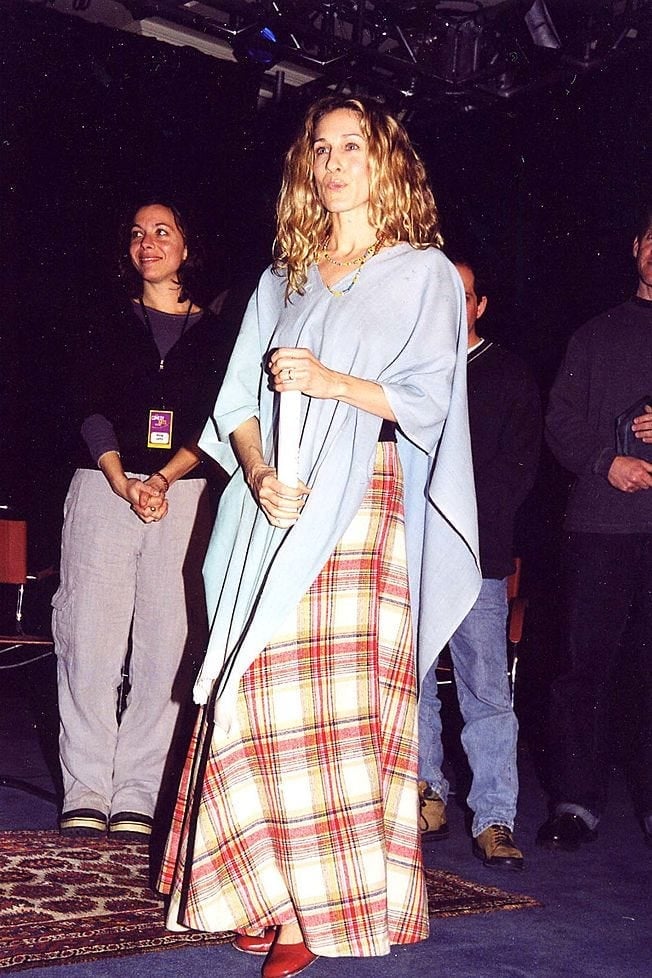 Plaid Maxi Skirt with Knit Poncho Plaid Maxi Skirt with Knit Poncho — Classy 90s Outfits