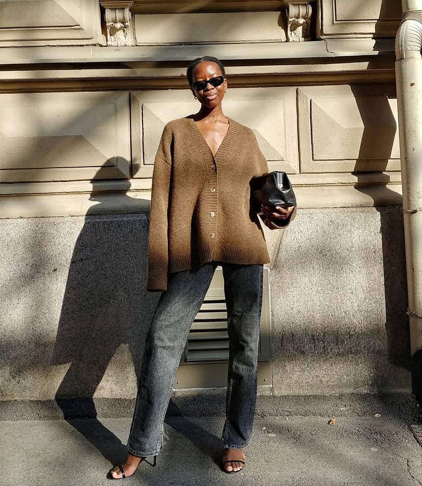 An Oversized Knit Cardigan for Casual Days An Oversized Knit Cardigan for Casual Days — Classy 90s Outfits Black Women