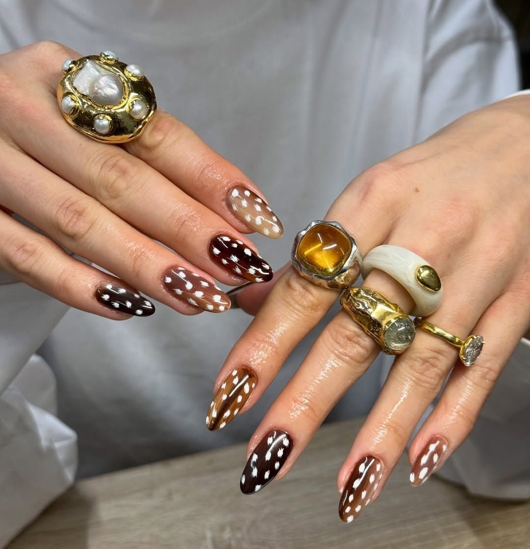Gradient Deer Print Medium Almond Nails — Classy Animal Print Nails