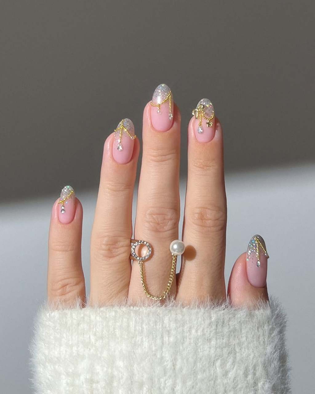 Medium Oval Pink Glitter Charm Nails Medium Oval Pink Glitter Charm Nails — Classy Anniversary Nails