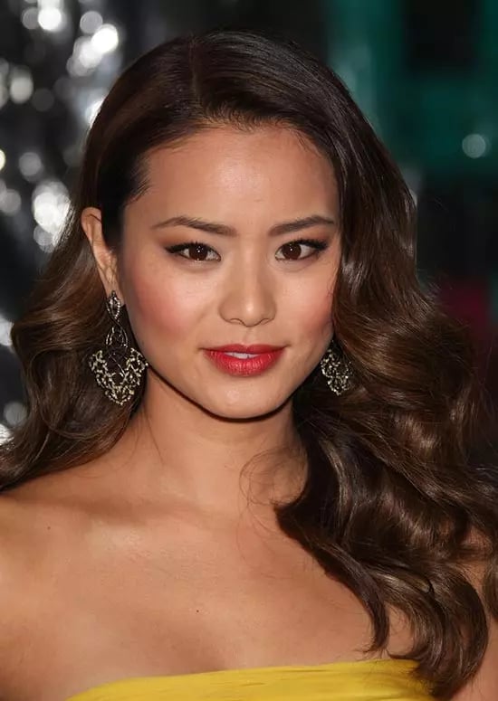 Collarbone Layers With Soft Waves — Classy Asian Hairstyles