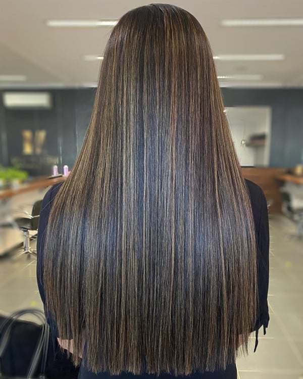 Subtle Babylights in Dark Brown Hair with Black Top Subtle Babylights in Dark Brown Hair with Black Top — Classy Babylights