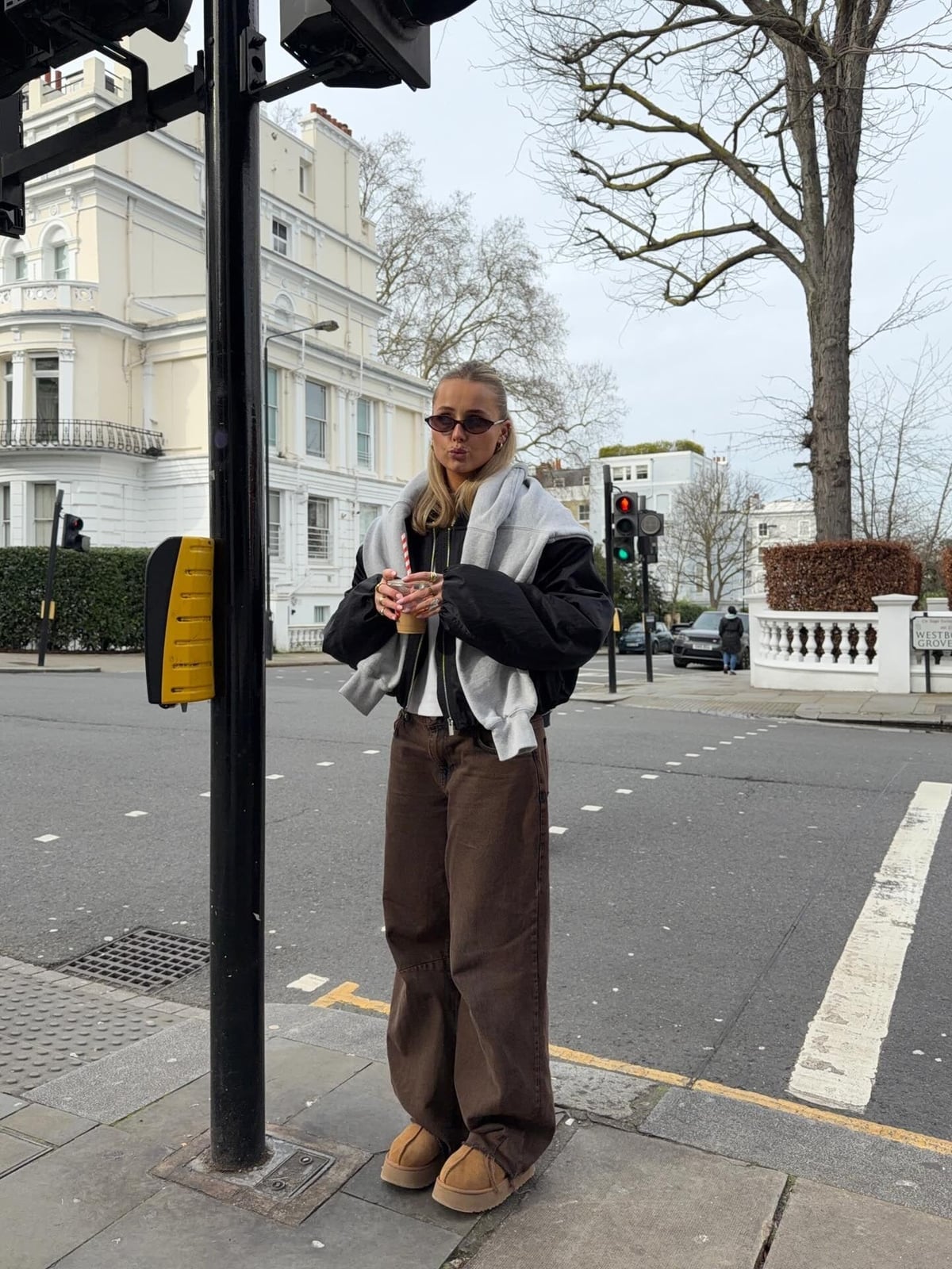 Oversized Brown Jeans with Puffer Jacket — Classy Baggy Outfits