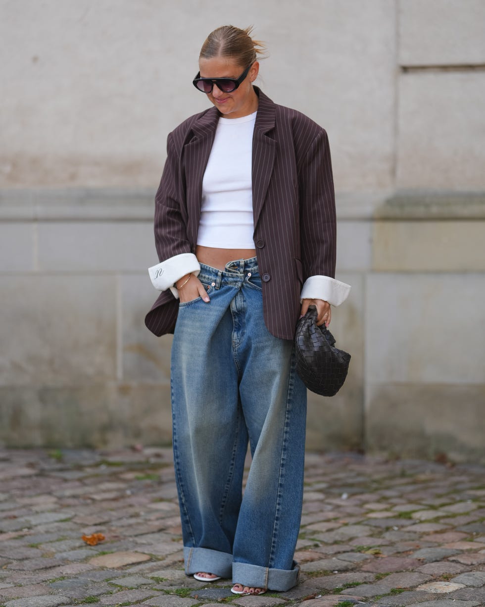 Extremely Baggy Cuffed Jeans and Oversized Blazer — Classy Baggy Outfits