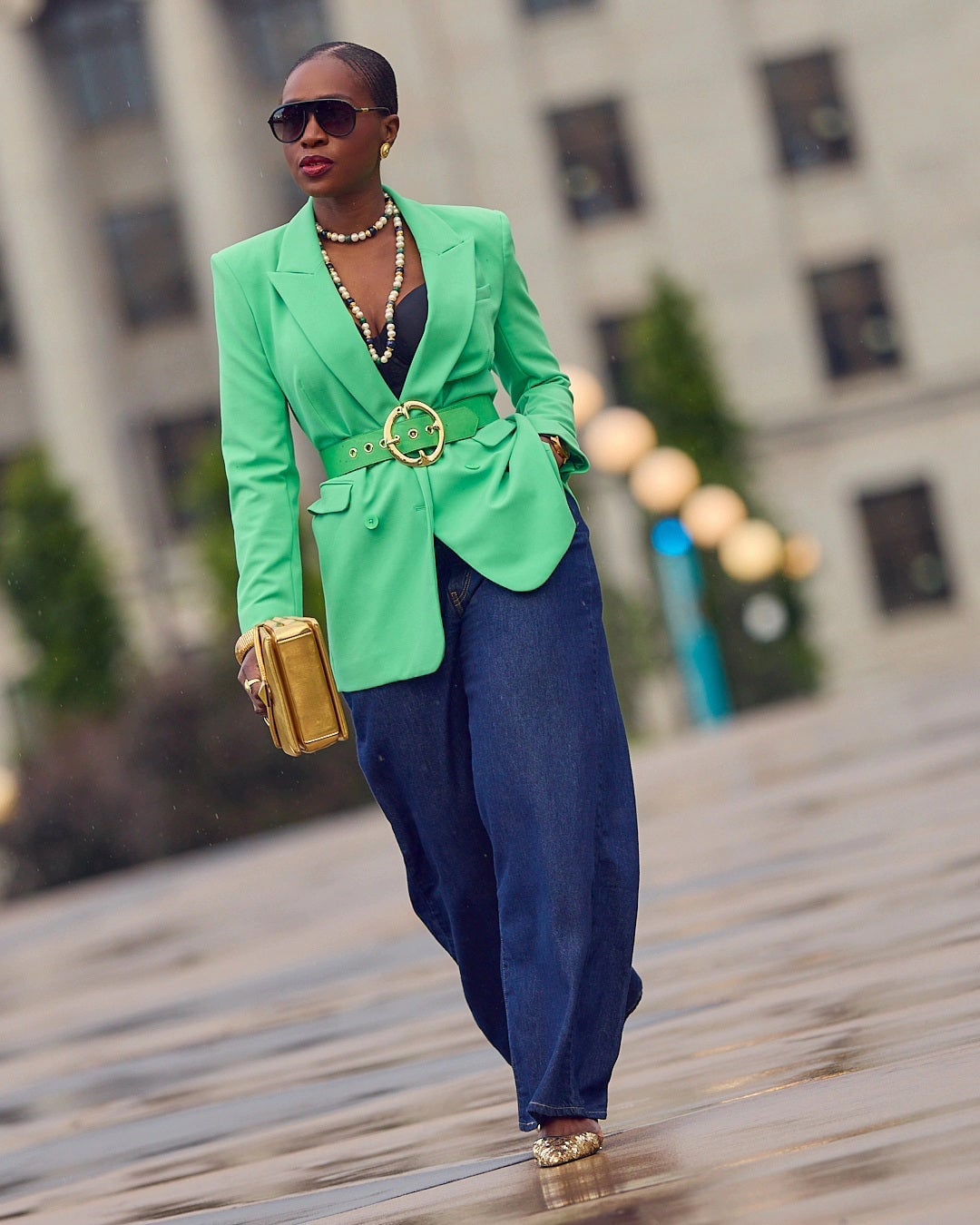Wide Leg Jeans with a Bright Green Blazer — Classy Baggy Outfits