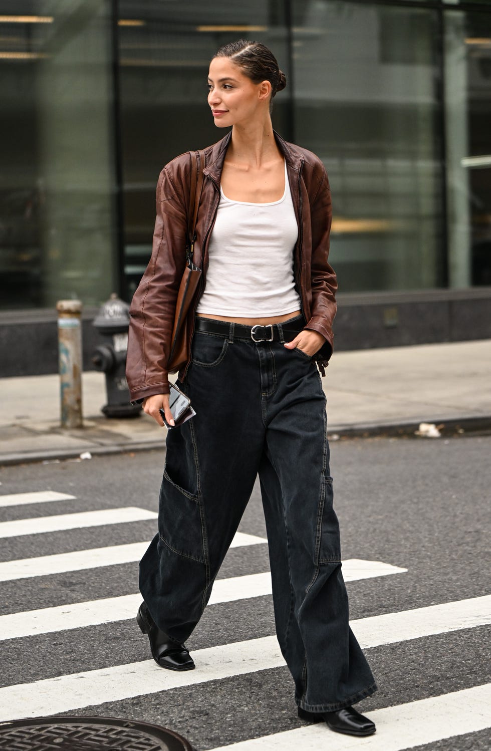 Oversized Cargo Jeans with Cropped Leather Jacket — Classy Baggy Outfits