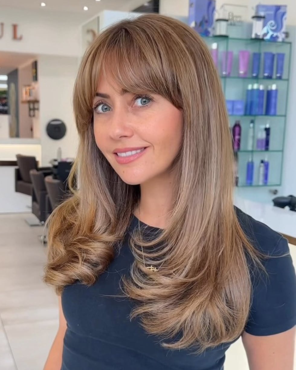 Collarbone Ash Blonde Balayage With Darker Roots — Classy Balayage Hair Blonde