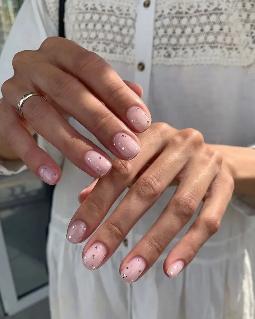 Tiny Rhinestone Accent Short Oval Nails — Classy Basic Nails