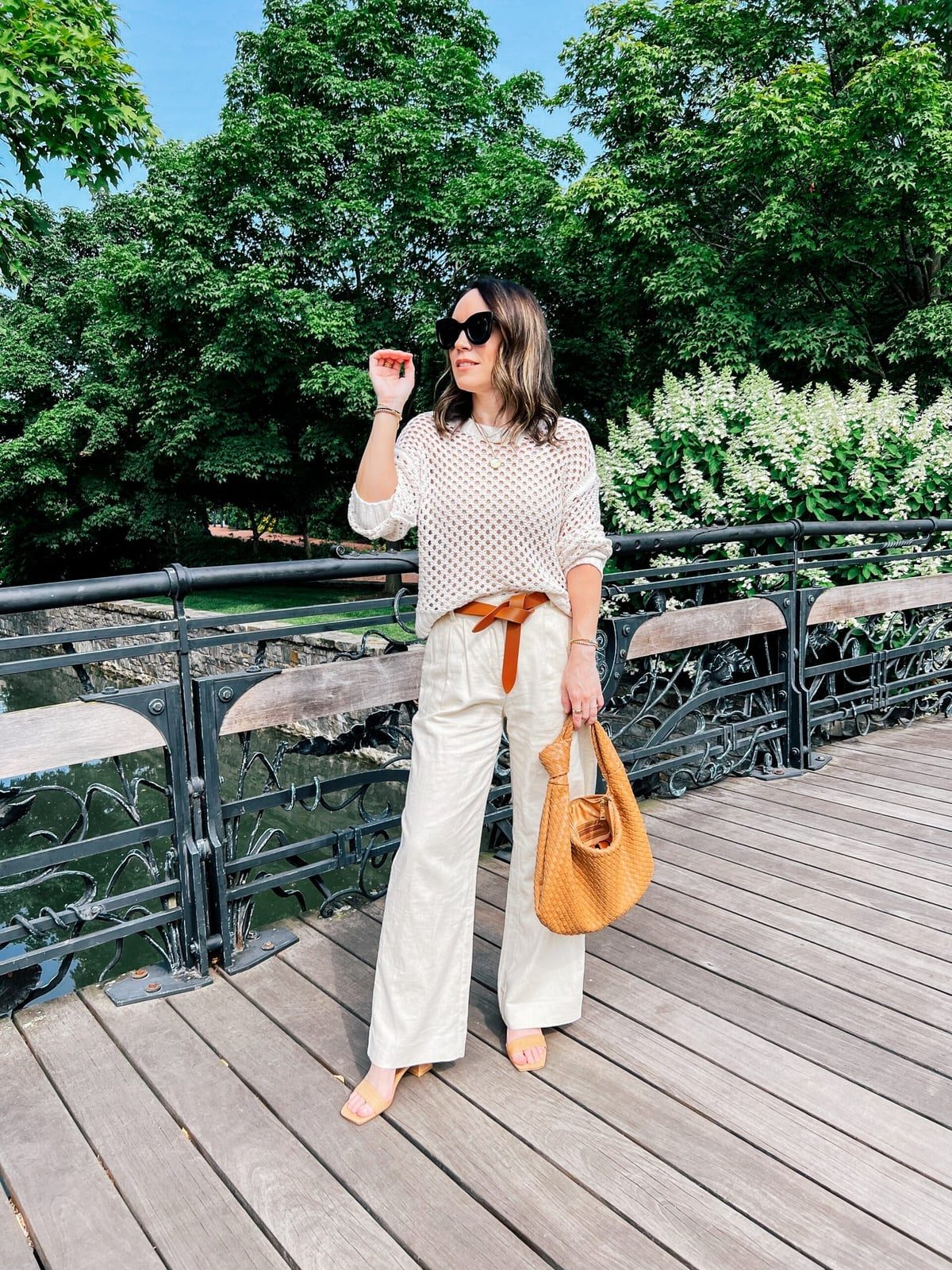 Textured Beige Linen Trousers and Crochet Sweater Textured Beige Linen Trousers and Crochet Sweater — Classy Beige Outfits
